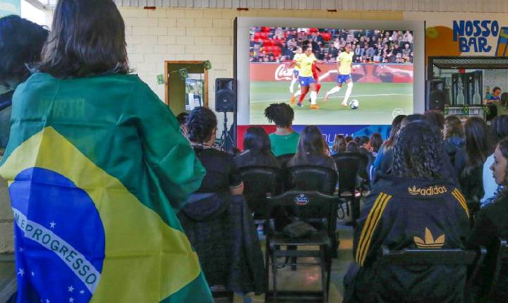 Projeto proíbe narradores e comentaristas de divulgar cotações de apostas em transmissões esportivas
