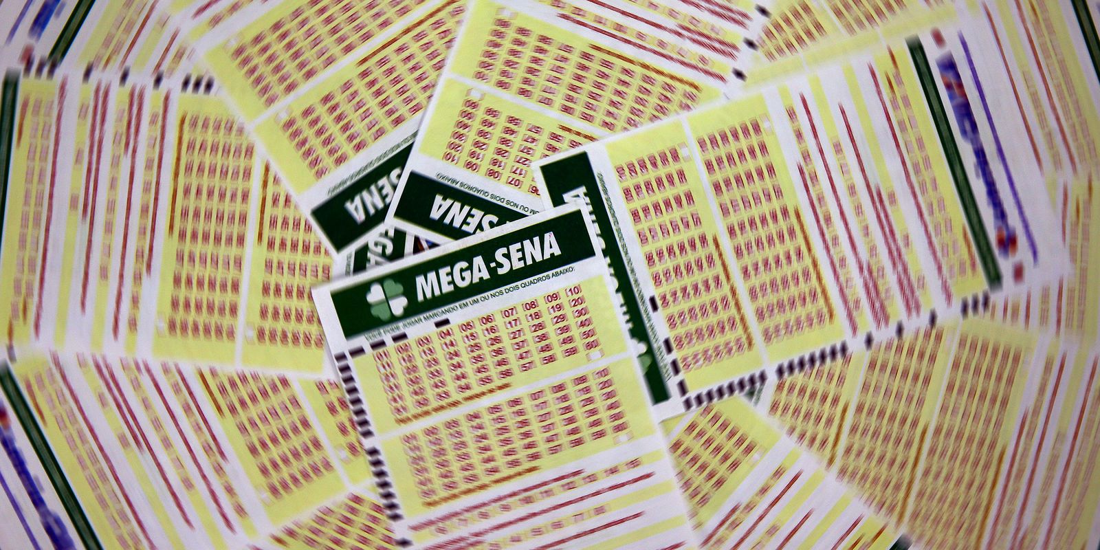 Mega-Sena acumula para R$ 102 milhões; confira os números sorteados